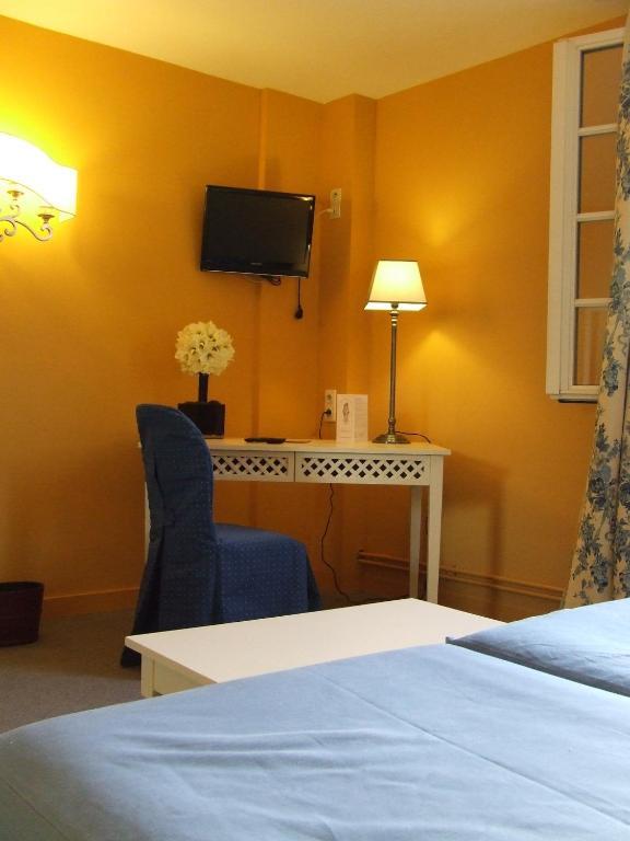 Hotel Spa Le Relais Du Bellay Montreuil-Bellay Room photo